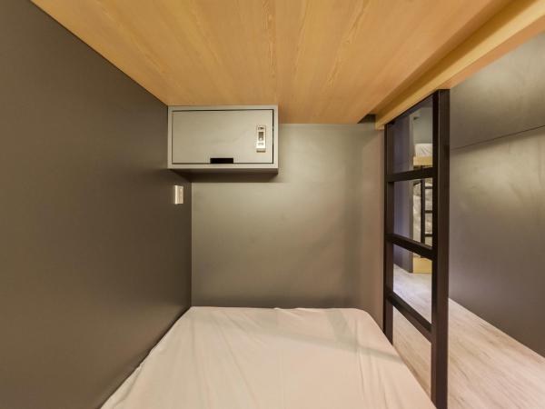 The Mahjong : photo 7 de la chambre offre spéciale - lit simple dans dortoir mixte de 10 lits