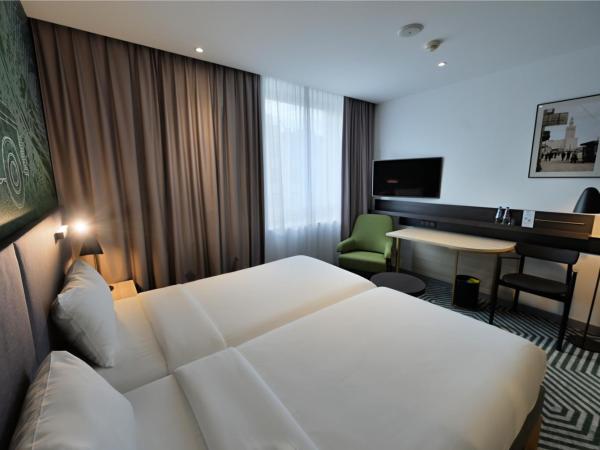 Mercure Warszawa Grand : photo 6 de la chambre chambre double classique avec lits jumeaux