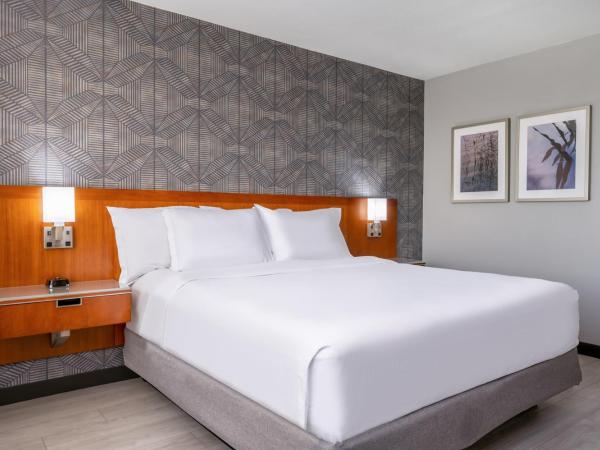 Wyndham Indianapolis West : photo 4 de la chambre king room/executive tower -  non-smoking