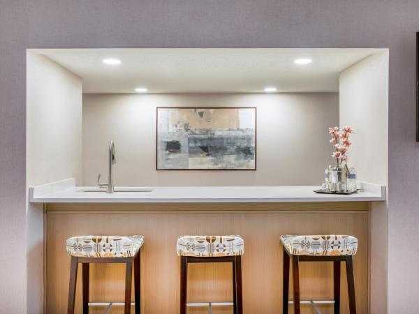 Wyndham Indianapolis Airport : photo 3 de la chambre king studio suite/ executive tower - non-smoking