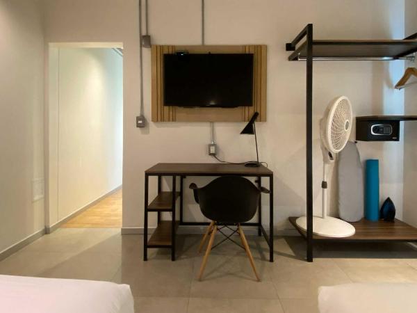 Estancias VIVE MX wtc : photo 10 de la chambre chambre double supérieure avec deux lits doubles