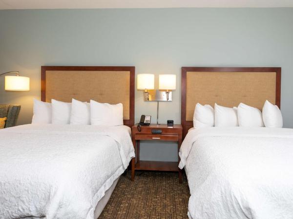 Hampton Inn & Suites Nashville-Green Hills : photo 1 de la chambre chambre avec 2 grands lits queen-size