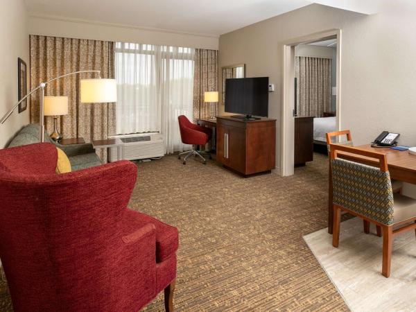Hampton Inn & Suites Nashville-Green Hills : photo 2 de la chambre suite lit king-size non-fumeurs avec cuisine
