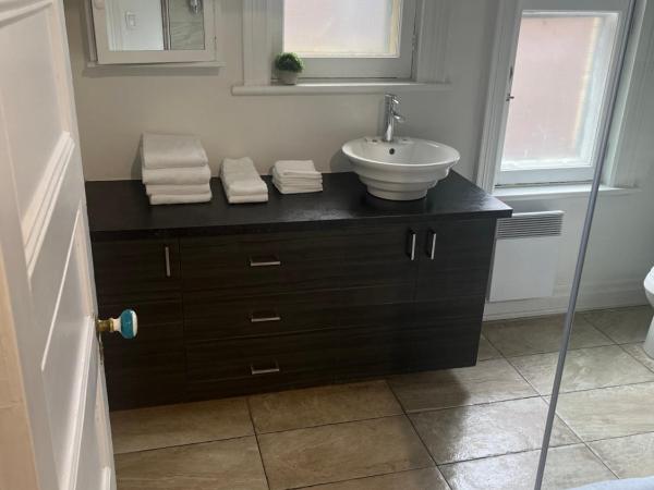 Les chambres des Grisons établissement sans contact : photo 6 de la chambre chambre quadruple