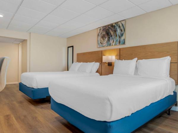 Chateau Beachfront Resort - BW Signature Collection : photo 2 de la chambre chambre avec 2 lits queen-size - vue sur eau - non-fumeurs