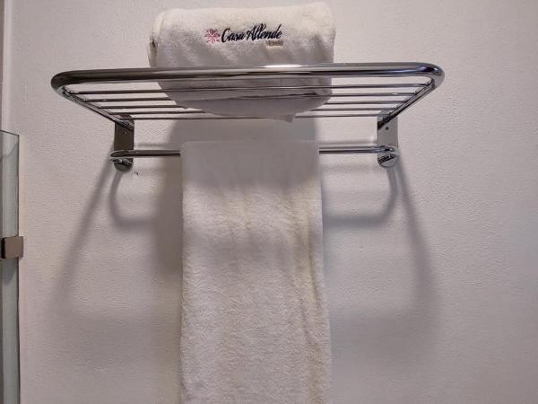 Casa Allende Morelia : photo 6 de la chambre chambre lit king-size standard