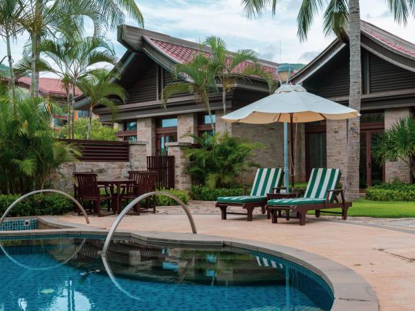 The St. Regis Sanya Yalong Bay Resort : photo 4 de la chambre pool villa, 1 bedroom villa, 1 king, poolside view( stay 2 nights or more: sanya airport pick up and drop off service once)