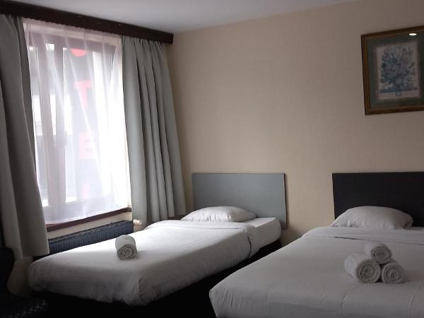 Hotel Albergo : photo 10 de la chambre chambre triple