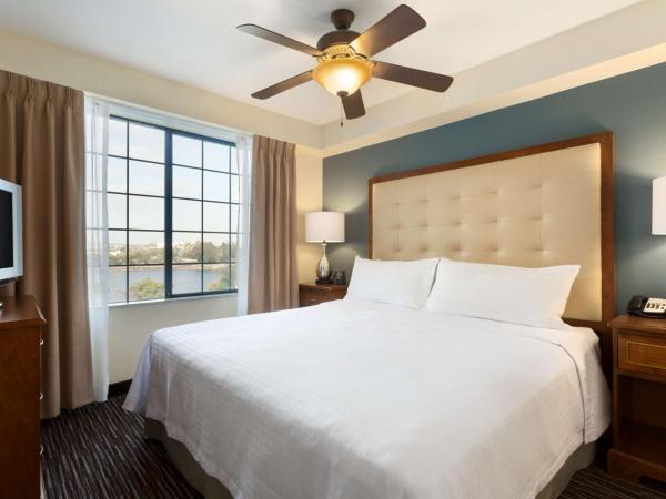 Homewood Suites by Hilton San Diego Airport-Liberty Station : photo 2 de la chambre suite 1 chambre lit king-size - non-fumeurs