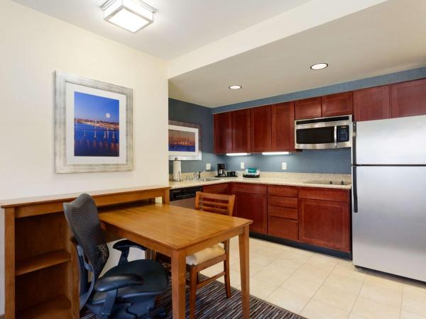 Homewood Suites by Hilton San Diego Airport-Liberty Station : photo 2 de la chambre suite studio lit king-size - non-fumeurs