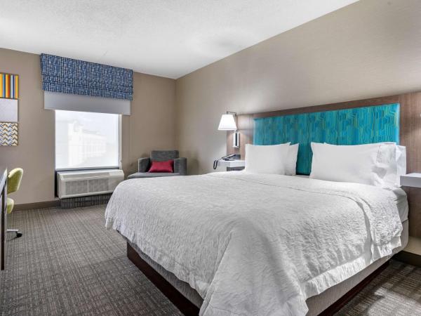 Hampton Inn & Suites Louisville East : photo 3 de la chambre chambre lit king-size - non-fumeurs