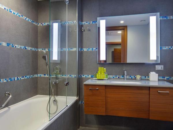 DoubleTree by Hilton Kusadasi : photo 4 de la chambre chambre lit king-size