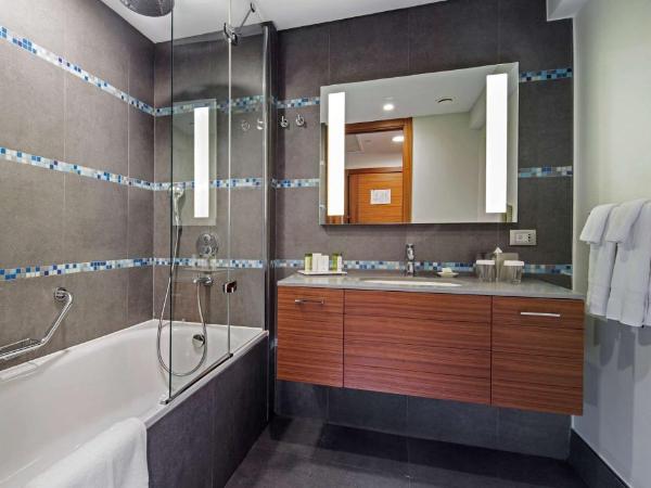 DoubleTree by Hilton Kusadasi : photo 6 de la chambre chambre lit king-size