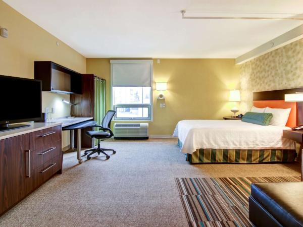 Home2 Suites by Hilton West Edmonton : photo 1 de la chambre studio lit queen-size - non-fumeurs