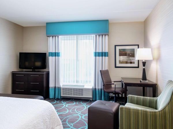 Hampton Inn by Hilton Winnipeg : photo 1 de la chambre chambre lit king-size - non-fumeurs