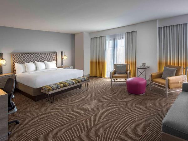 DoubleTree by Hilton Austin : photo 1 de la chambre chambre lit king-size premium - non-fumeurs