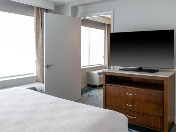 Hilton Garden Inn Arlington/Courthouse Plaza : photo 4 de la chambre suite junior lit king-size