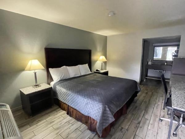 Western Inn Marietta : photo 1 de la chambre chambre lit king-size