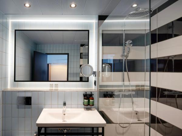 Crowne Plaza Antwerpen, an IHG Hotel : photo 6 de la chambre chambre standard lit queen-size