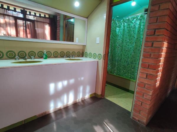 OlasHostel : photo 4 de la chambre chambre double avec patio