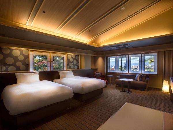 Hotel Yuraku Kyo-yasaka : photo 1 de la chambre japanese twin room with open-air japanese blue stone bath type a - non-smoking (3rd floor)