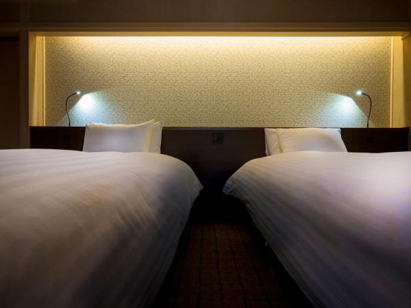 Hotel Yuraku Kyo-yasaka : photo 4 de la chambre japanese twin room with open-air japanese blue stone bath type d - non-smoking (2nd floor)