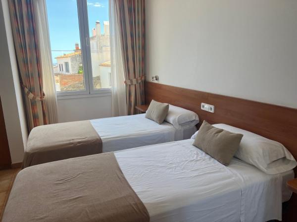 Vehí : photo 1 de la chambre chambre double ou lits jumeaux