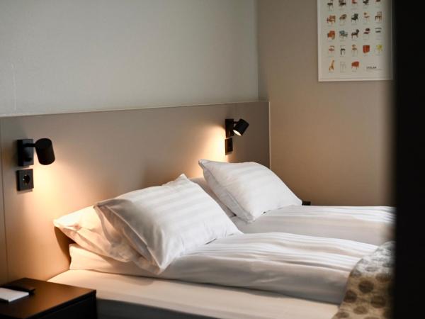 Hotel Local 101 : photo 4 de la chambre chambre double supérieure