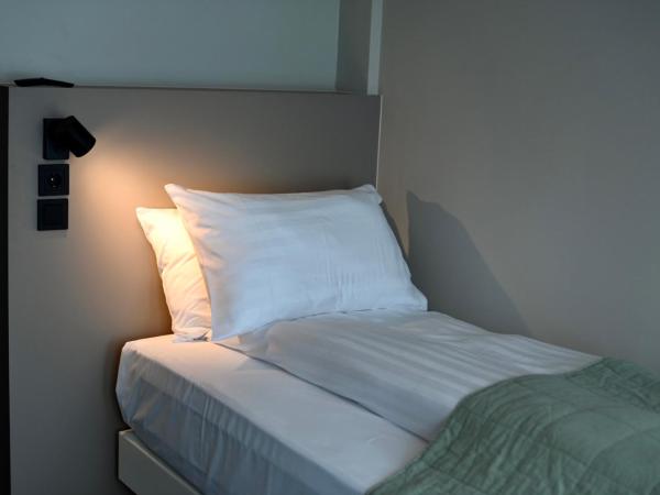 Hotel Local 101 : photo 2 de la chambre chambre simple avec balcon