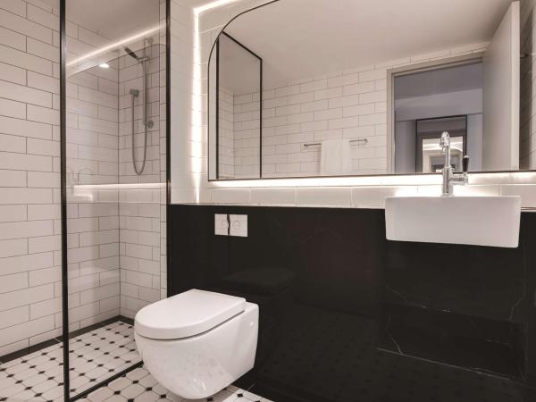 The Savoy Hotel on Little Collins Melbourne : photo 3 de la chambre chambre avec lit queen-size savoy