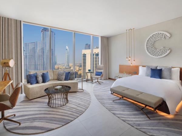 The St. Regis Downtown Dubai : photo 1 de la chambre chambre lit king-size supérieure avec service de majordome st regis signature - vue partielle sur burj khalifa ou sur centre-ville