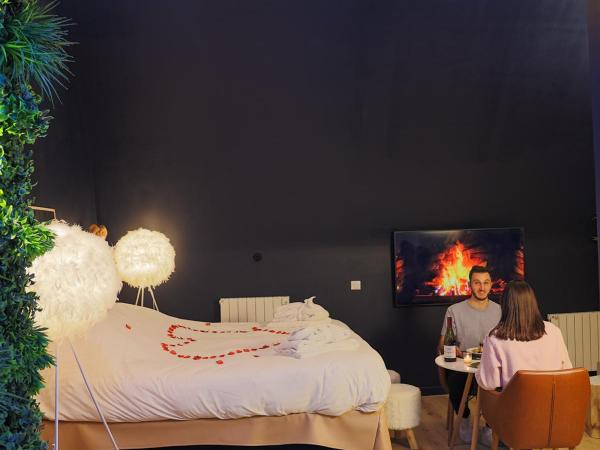 La Parenthèse Envoutée : photo 7 de la chambre studio lit king-size deluxe