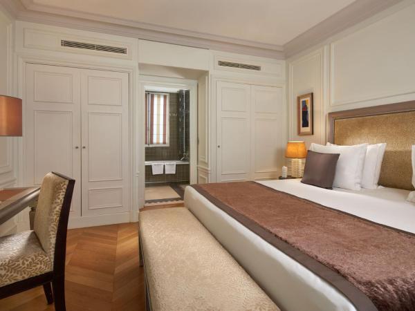 Majestic Hotel Spa - Champs Elysées : photo 5 de la chambre suite avec terrasse