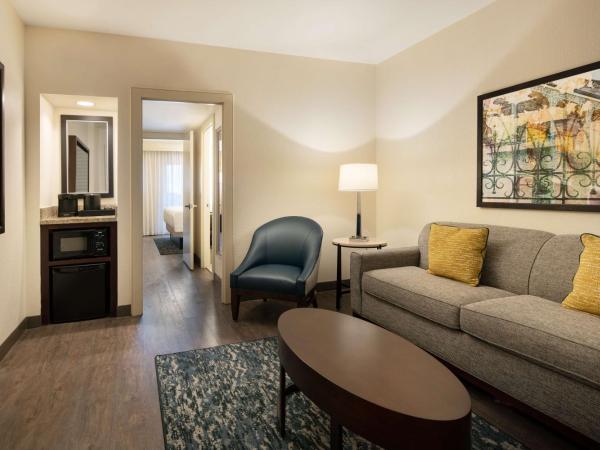Embassy Suites by Hilton New Orleans Convention Center : photo 4 de la chambre suite 1 chambre lit king-size - non-fumeurs