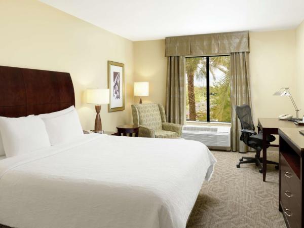 Hilton Garden Inn Phoenix North Happy Valley : photo 2 de la chambre chambre lit king-size