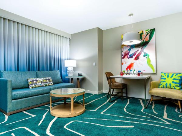 Embassy Suites by Hilton San Diego Bay Downtown : photo 1 de la chambre suite lit king-size premium - vue sur ville