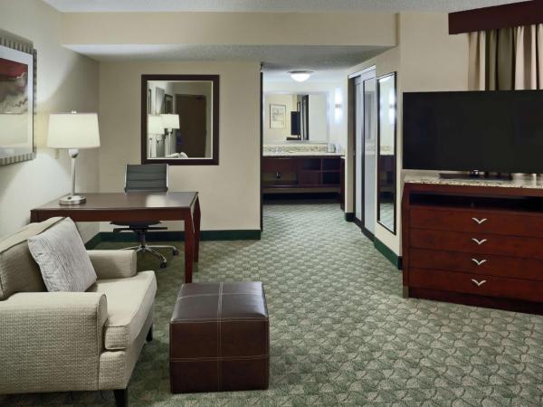 DoubleTree by Hilton San Antonio Downtown : photo 1 de la chambre suite junior lit king-size - non-fumeurs