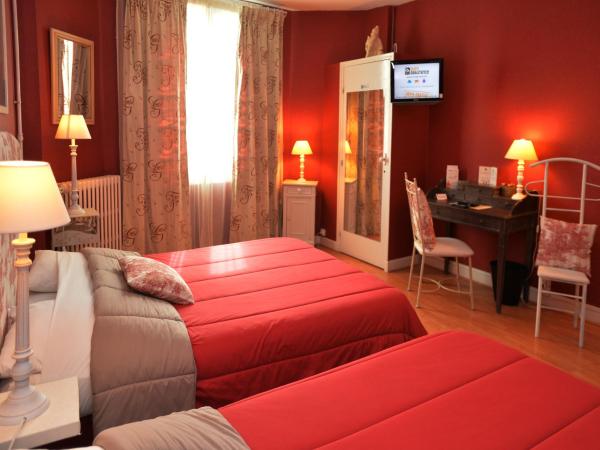 Hôtel La Croix Blanche : photo 5 de la chambre chambre familiale