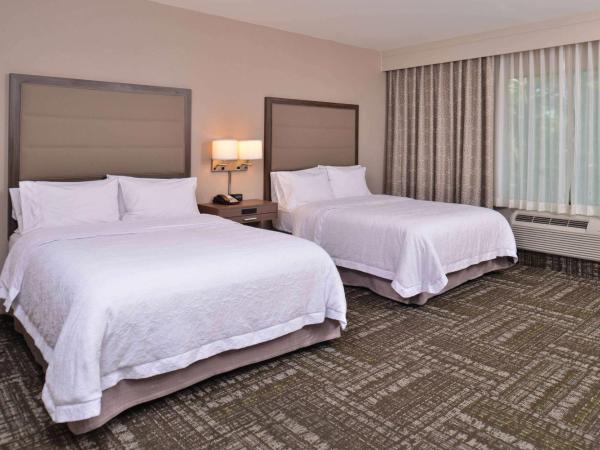 Hampton Inn & Suites Dallas Market Center : photo 4 de la chambre chambre 2 lits queen-size (4 adultes)