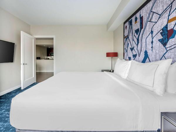 Hilton Grand Vacations Club Las Palmeras Orlando : photo 6 de la chambre suite 2 chambres lit king-size avec canapé-lit