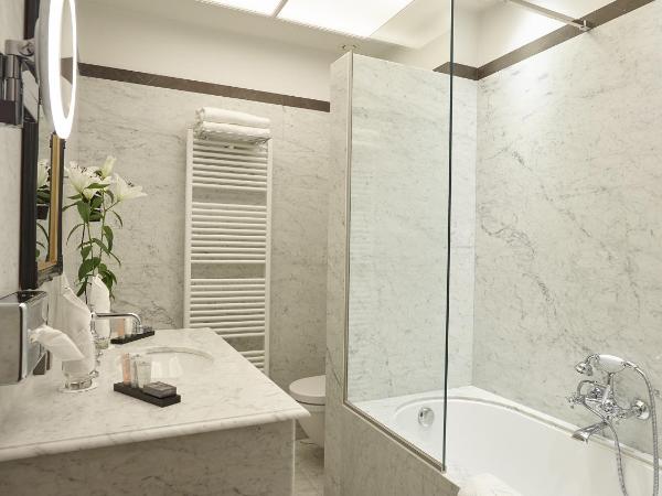 De Tuilerieën - Small Luxury Hotels of the World : photo 9 de la chambre chambre exécutive