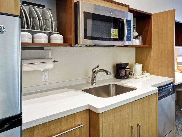 Home2 Suites By Hilton Oklahoma City Airport : photo 6 de la chambre suite studio lit king-size - non-fumeurs