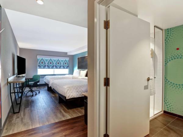 Tru By Hilton Edmonton Windermere : photo 1 de la chambre chambre avec 2 grands lits queen-size
