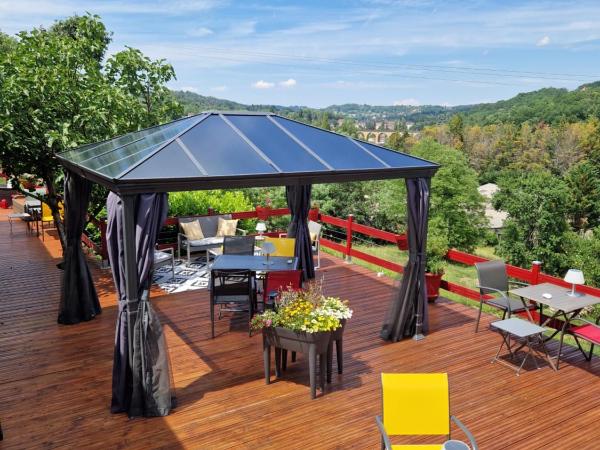 La Bayardine : photo 8 de la chambre chambre double - vue sur jardin