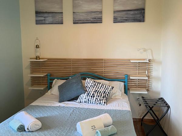 Nisaki Mathraki B&B : photo 3 de la chambre chambre familiale avec salle de bains privative