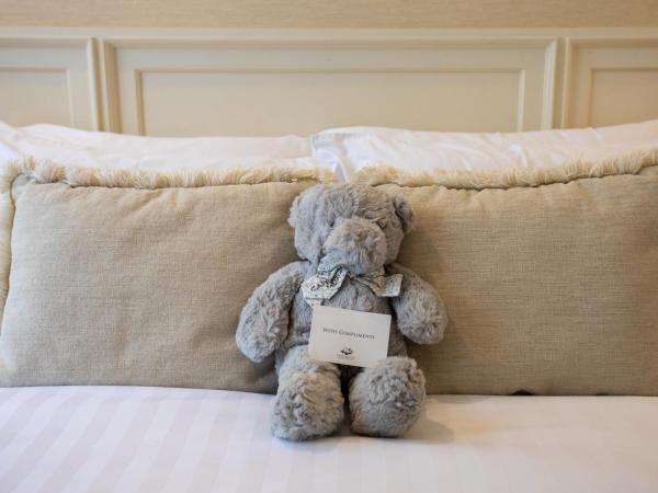 Cape House Langsuan Hotel : photo 10 de la chambre suite studio avec accès au salon