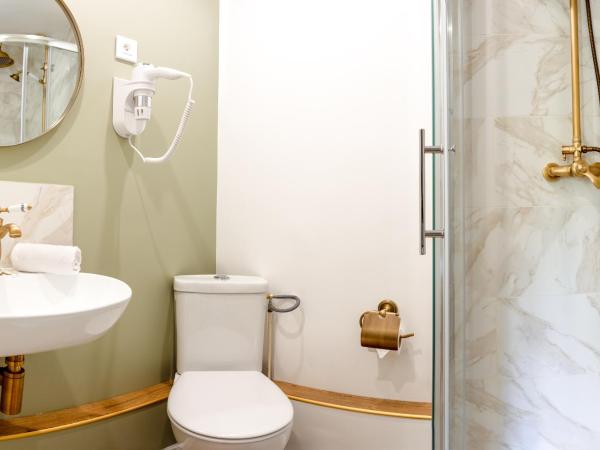 Hôtel De France Et De Guise - 1891 : photo 2 de la chambre chambre double standard