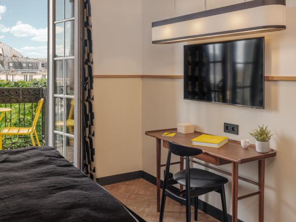 Solly Hôtel Paris : photo 6 de la chambre chambre double confort avec balcon - vue sur paris