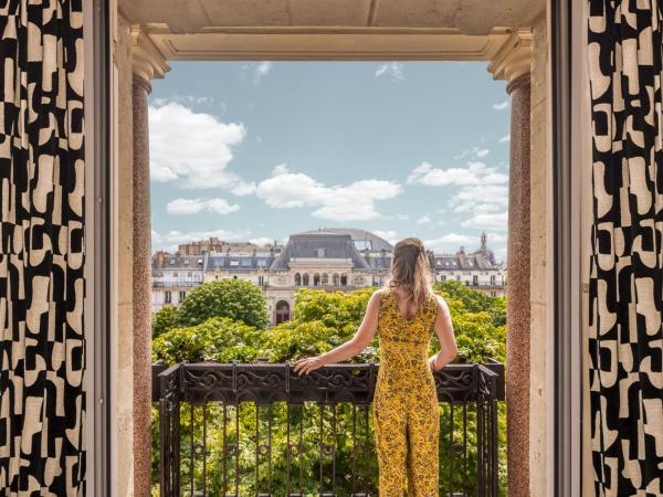 Solly Hôtel Paris : photo 2 de la chambre suite junior avec balcon - vue sur paris 