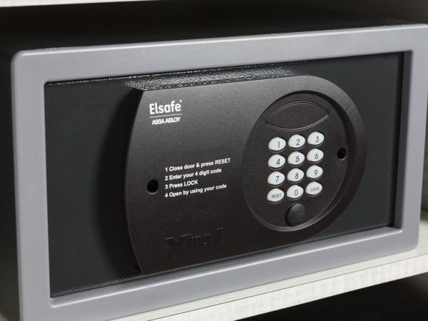 Hotel Sepia : photo 5 de la chambre chambre confort avec 2 lits queen-size